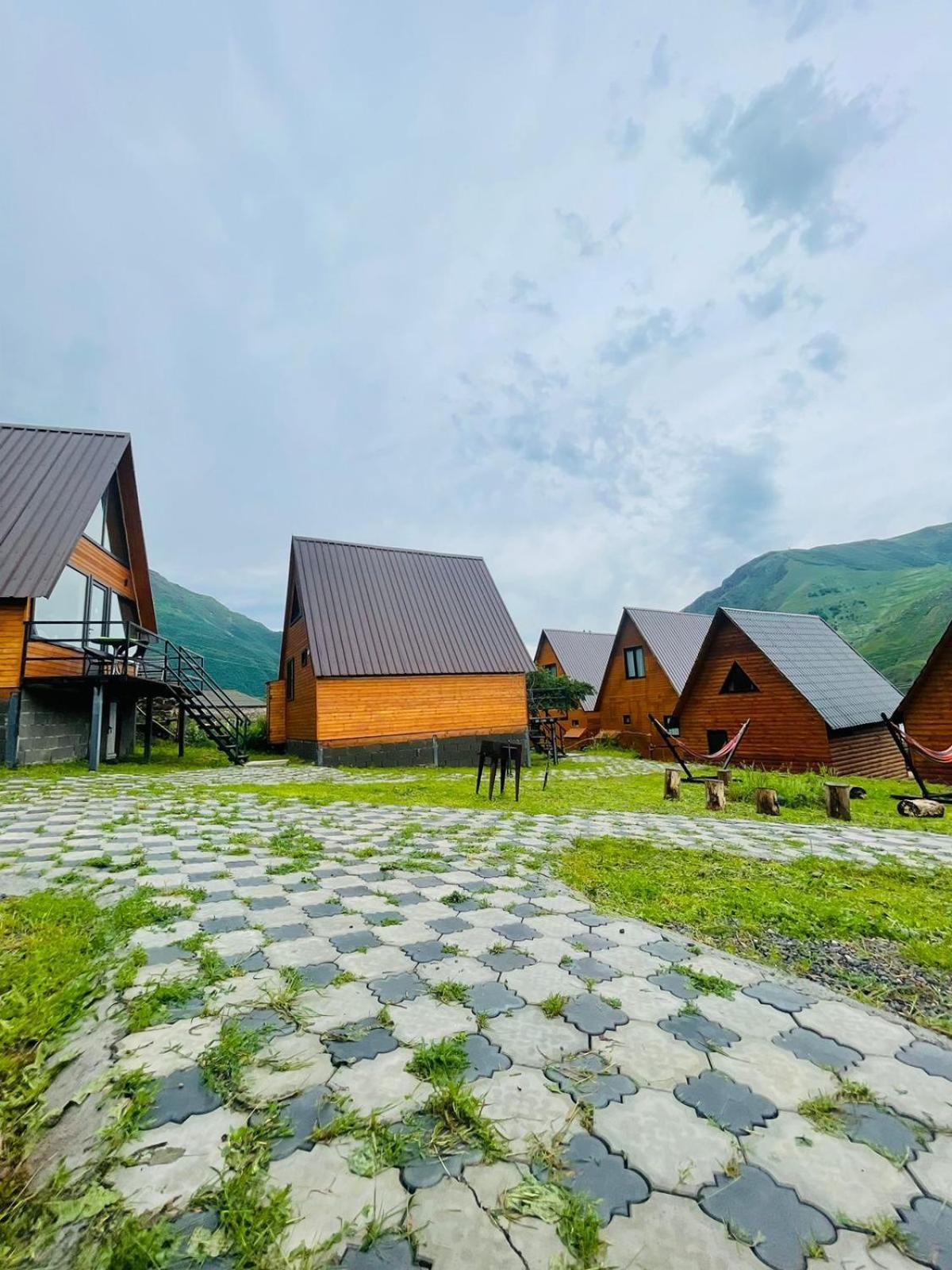 Guesthouse Elli & Cottages Kasbegi Buitenkant foto